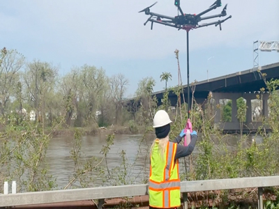 Muestreo de agua con dron